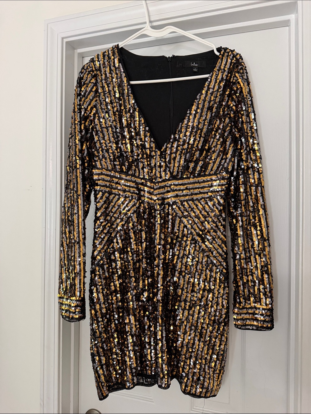 Lulu's Black & Gold Sequin V-Neck Long Sleeve Dress